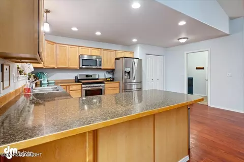 16639 Eleonora St, Eagle River, AK 99577 photo 17