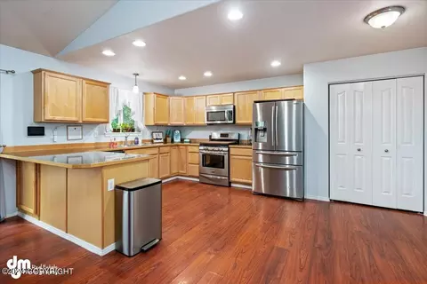 16639 Eleonora St, Eagle River, AK 99577 photo 15