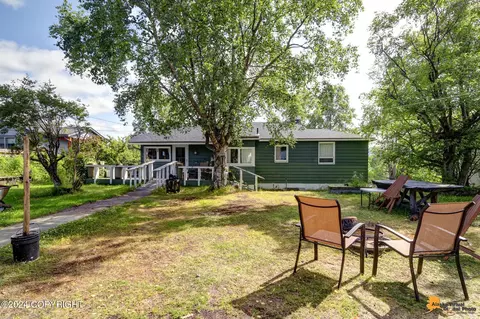 1338 E St, Anchorage, AK 99501 photo 3