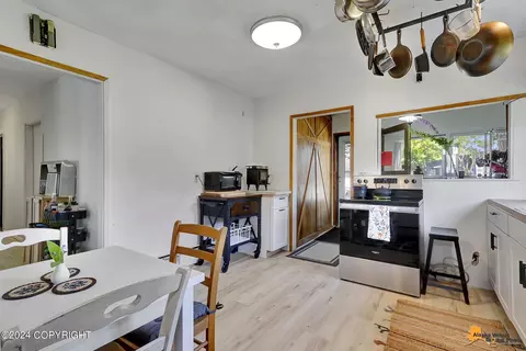 1338 E St, Anchorage, AK 99501 photo 16