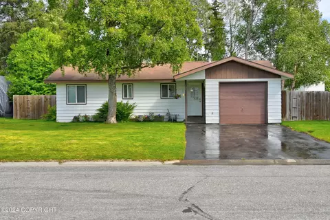 109 Paula St, Kenai, AK 99611