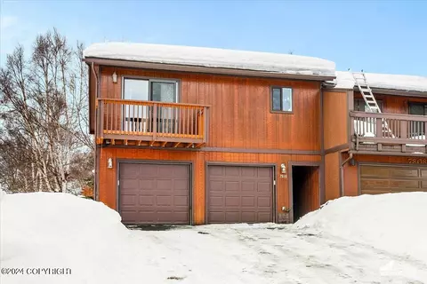 7810 Linda Ln, Anchorage, AK 99518