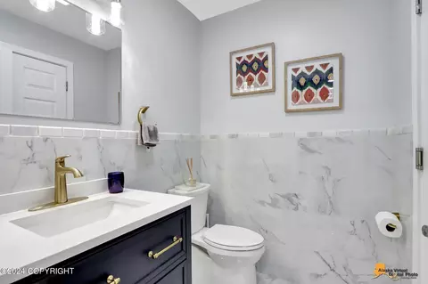Bath - 3601 Raspberry Rd # 7A, Anchorage, AK 99502 photo 2 of 8