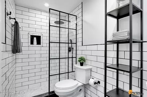 Bath - 3601 Raspberry Rd # 7A, Anchorage, AK 99502 photo 3 of 8