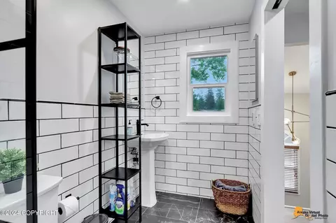 Bath - 3601 Raspberry Rd # 7A, Anchorage, AK 99502 photo 4 of 8