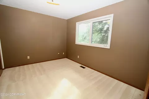 Bedroom - 245 Fall Leaf Cir, Anchorage, AK 99504 photo 2 of 2