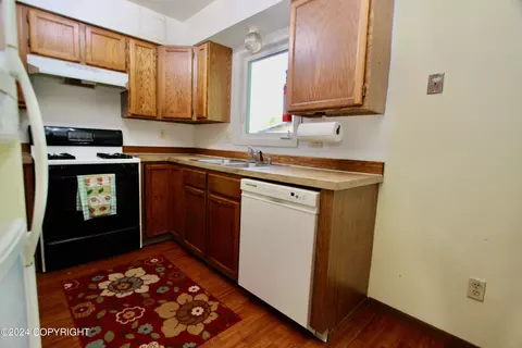 Kitchen - 245 Fall Leaf Cir, Anchorage, AK 99504 photo 2 of 2