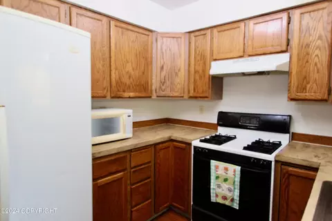Kitchen - 245 Fall Leaf Cir, Anchorage, AK 99504 photo 1 of 2