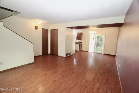 Living - 245 Fall Leaf Cir, Anchorage, AK 99504 photo 2 of 3
