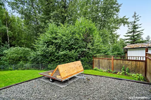 17150 Meadow Creek Dr, Eagle River, AK 99577 photo 5