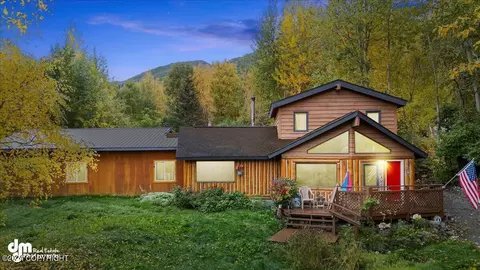 20442 E Reich Ct, Palmer, AK 99645