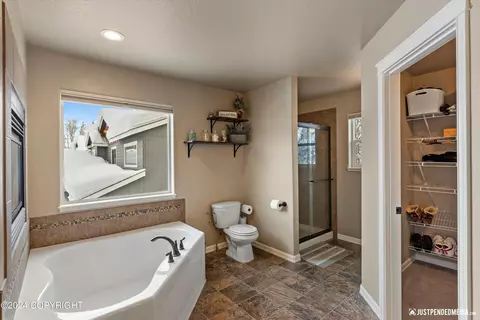 Bath - 13259 Rosser Dr, Eagle River, AK 99577 photo 6 of 7