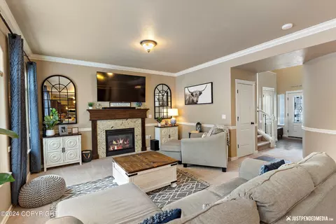 Living - 13259 Rosser Dr, Eagle River, AK 99577 photo 4 of 6