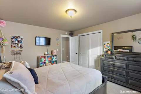 Bedroom - 13259 Rosser Dr, Eagle River, AK 99577 photo 3 of 10