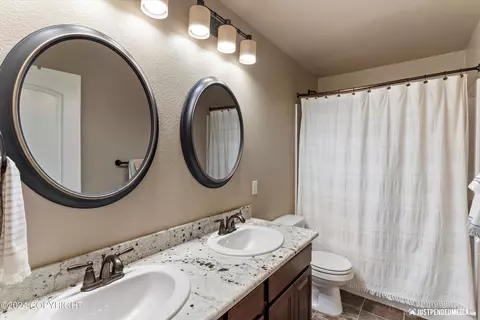 Bath - 13259 Rosser Dr, Eagle River, AK 99577 photo 2 of 7