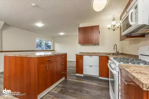 8215 E Second Ave, Anchorage, AK 99504 photo 11