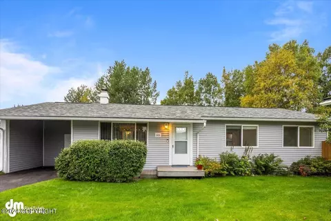 2431 Lyvona Ln, Anchorage, AK 99502