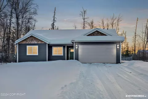 420 E Diamond Wood Way, Wasilla, AK 99654