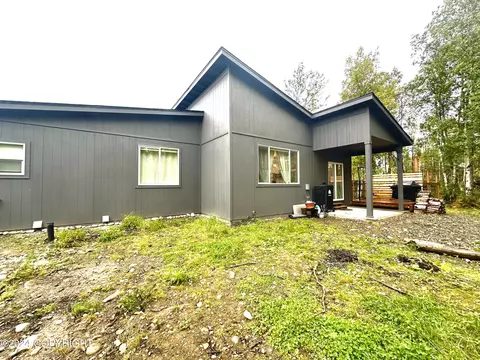 Exterior - 1070 E Fairview Loop, Wasilla, AK 99654 photo 8 of 10