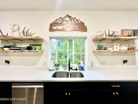 Kitchen - 1070 E Fairview Loop, Wasilla, AK 99654 photo 8 of 10