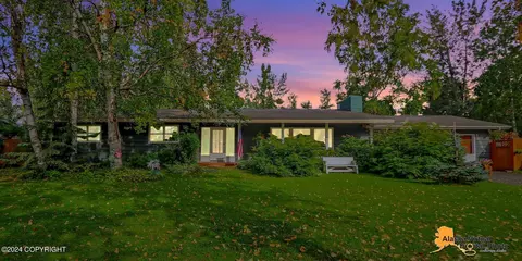16523 Davis St, Eagle River, AK 99577 photo 2