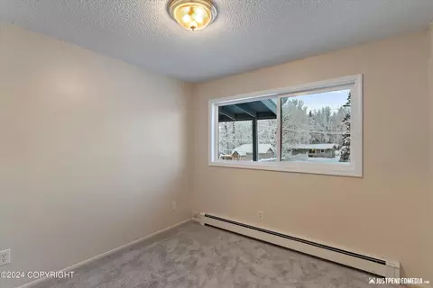 4441 E 5th Ave, Anchorage, AK 99508 photo 35