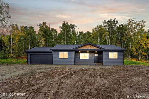 9786 W Jennings Dr, Wasilla, AK 99623