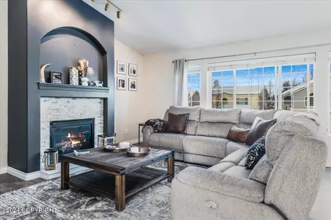 Living - 2044 Casey Cusack Loop, Anchorage, AK 99515 photo 2 of 6