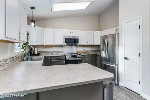 Kitchen - 2044 Casey Cusack Loop, Anchorage, AK 99515 photo 3 of 6