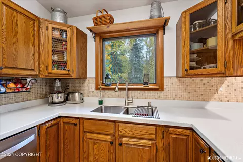 10413 Tradition Ave, Eagle River, AK 99577 photo 20