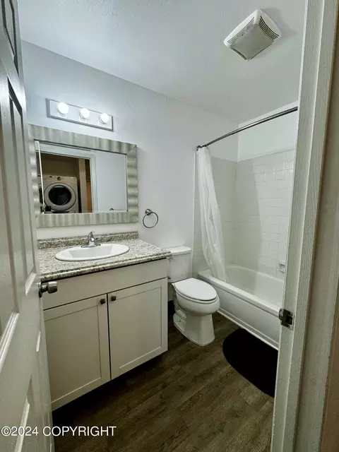 Bath - 211 Mccarrey St # I-9B, Anchorage, AK 99508 photo 1 of 1
