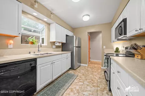 3257 Wiley Post Loop, Anchorage, AK 99517 photo 21