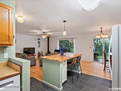 Kitchen - 18315 Gavin Cir, Eagle River, AK 99577 photo 2 of 2