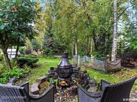 Exterior - 18315 Gavin Cir, Eagle River, AK 99577 photo 6 of 9