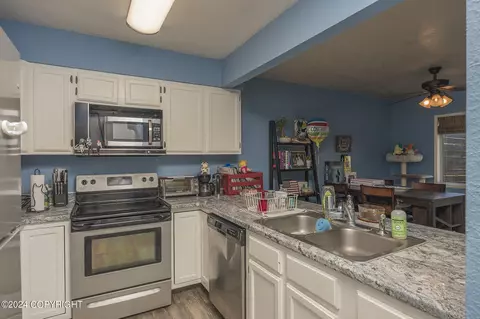 Kitchen - 439 Eighth Ave, North Pole, AK 99705 photo 2 of 2