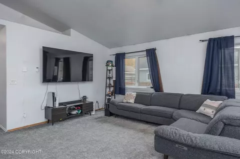 965 Marquette Loop, North Pole, AK 99705 photo 3