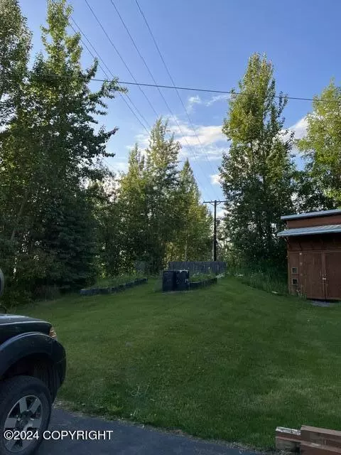 Exterior - 17615 Lacey Dr, Eagle River, AK 99577 photo 19 of 20