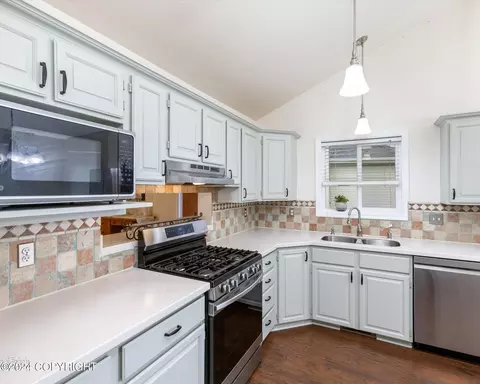 10545 Spindrift Loop, Anchorage, AK 99515 photo 6