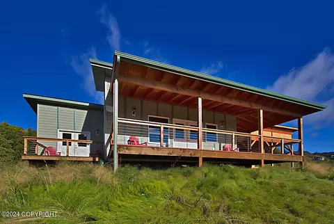 689 Sanjay Ct, Homer, AK 99603