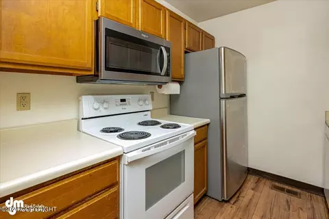 Kitchen - 1829 Bellevue Loop, Anchorage, AK 99515 photo 3 of 3