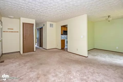 Living - 1829 Bellevue Loop, Anchorage, AK 99515 photo 2 of 4