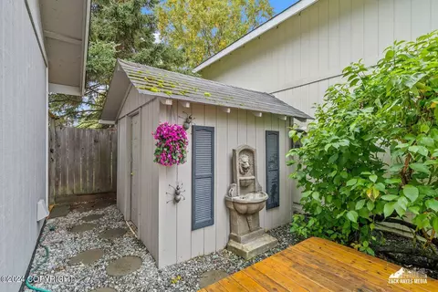 9756 Newhaven Loop, Anchorage, AK 99507 photo 33