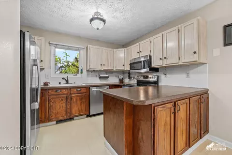 9756 Newhaven Loop, Anchorage, AK 99507 photo 12