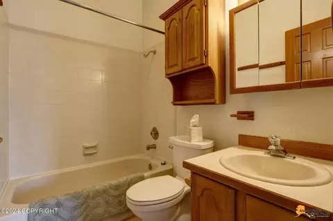 Bath - 3244 E 88th Ave, Anchorage, AK 99507 photo 5 of 6