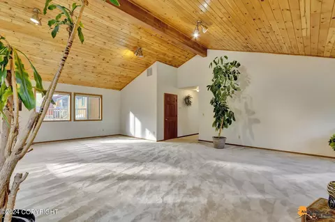 Living - 3244 E 88th Ave, Anchorage, AK 99507 photo 4 of 6