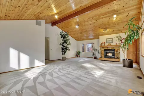 Living - 3244 E 88th Ave, Anchorage, AK 99507 photo 5 of 6