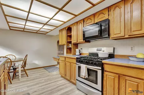 Kitchen - 3244 E 88th Ave, Anchorage, AK 99507 photo 3 of 5