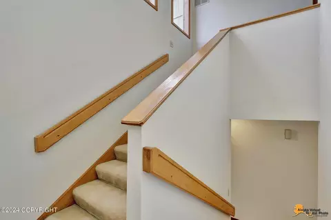 Entry Way - 3244 E 88th Ave, Anchorage, AK 99507 photo 5 of 9