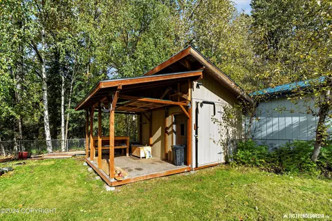 2400 Northrup Cir, Anchorage, AK 99508 photo 48