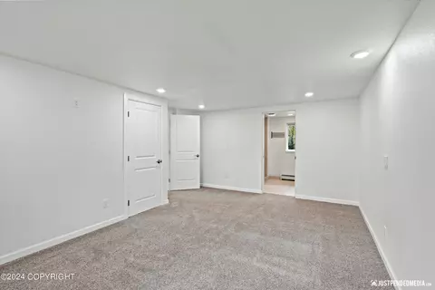 2400 Northrup Cir, Anchorage, AK 99508 photo 20